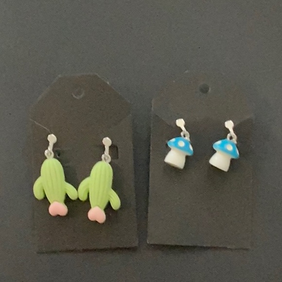 Handmade fun clip on earrings. - Picture 2 of 3